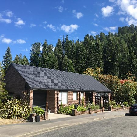 27 Alpine Avenue Villa Hanmer Springs Bagian luar foto